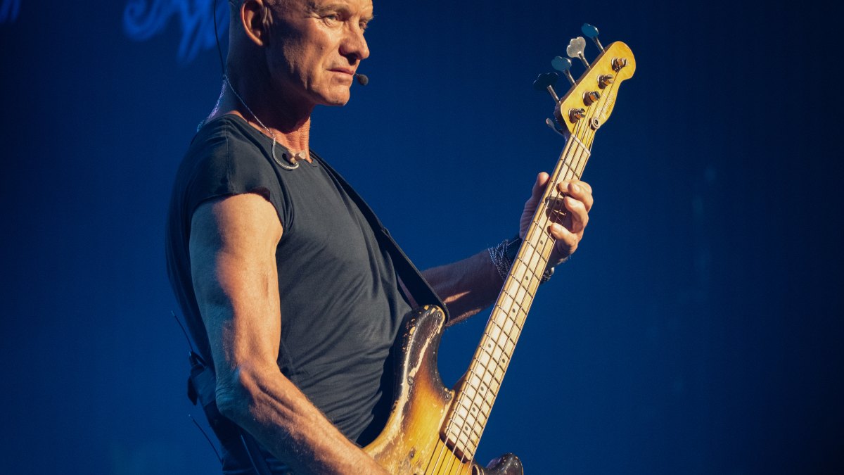 Arno Maxx : Hommage À Sting